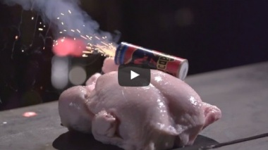 Испытание петарды: к чему приводит неправильное обращение с пиротехникой.